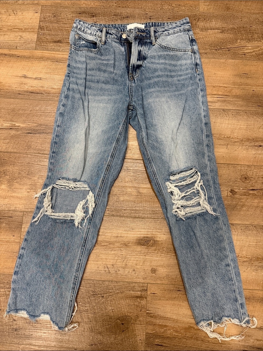 Light Wash Distressed Boyfriend Jeans - Women's